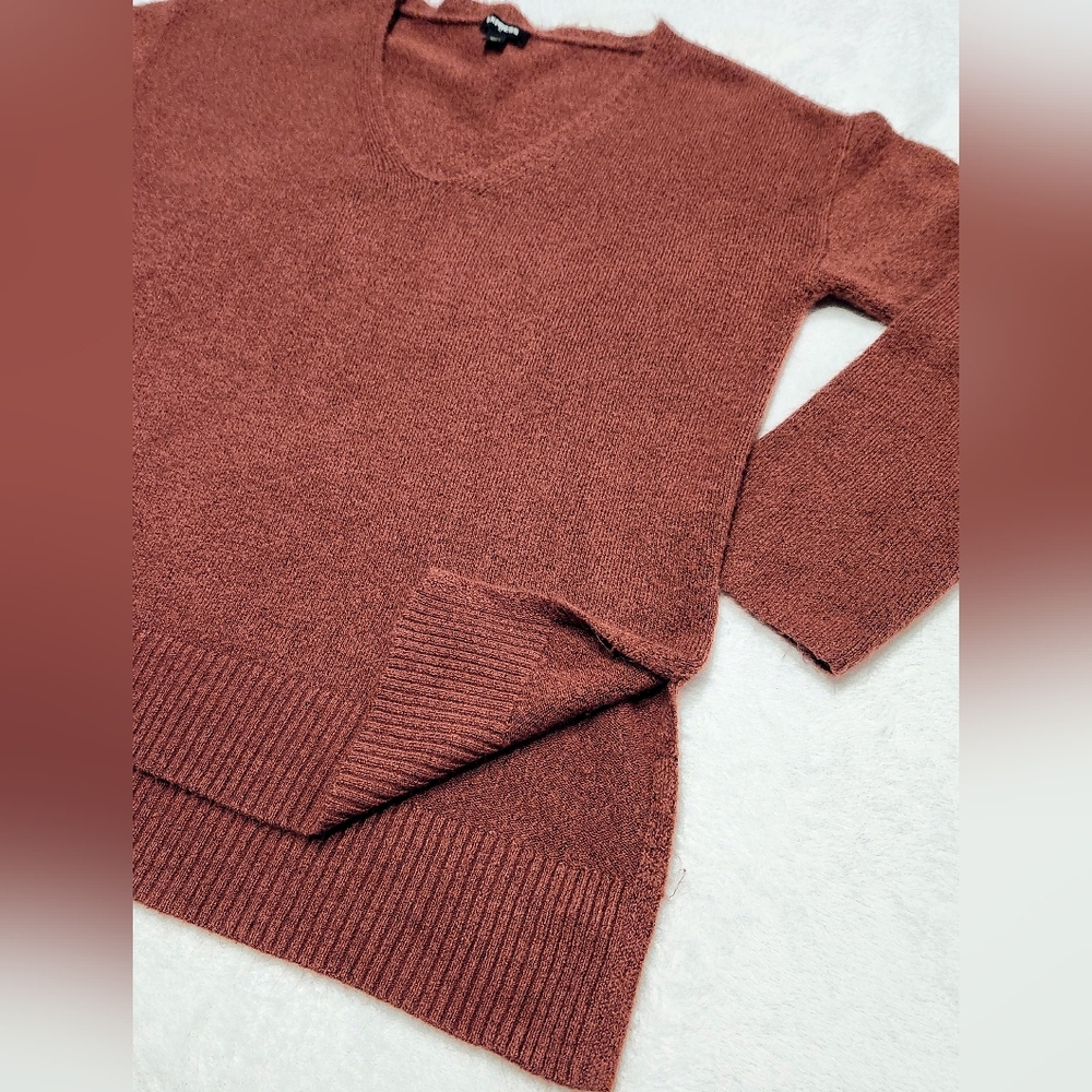 Express sweater - Picture 7 of 9